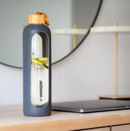 Wessper ActiveMax Crystalline Motivációs Üvegpalack Szilikon Tokkal - 1 liter - Szürke (WES051)